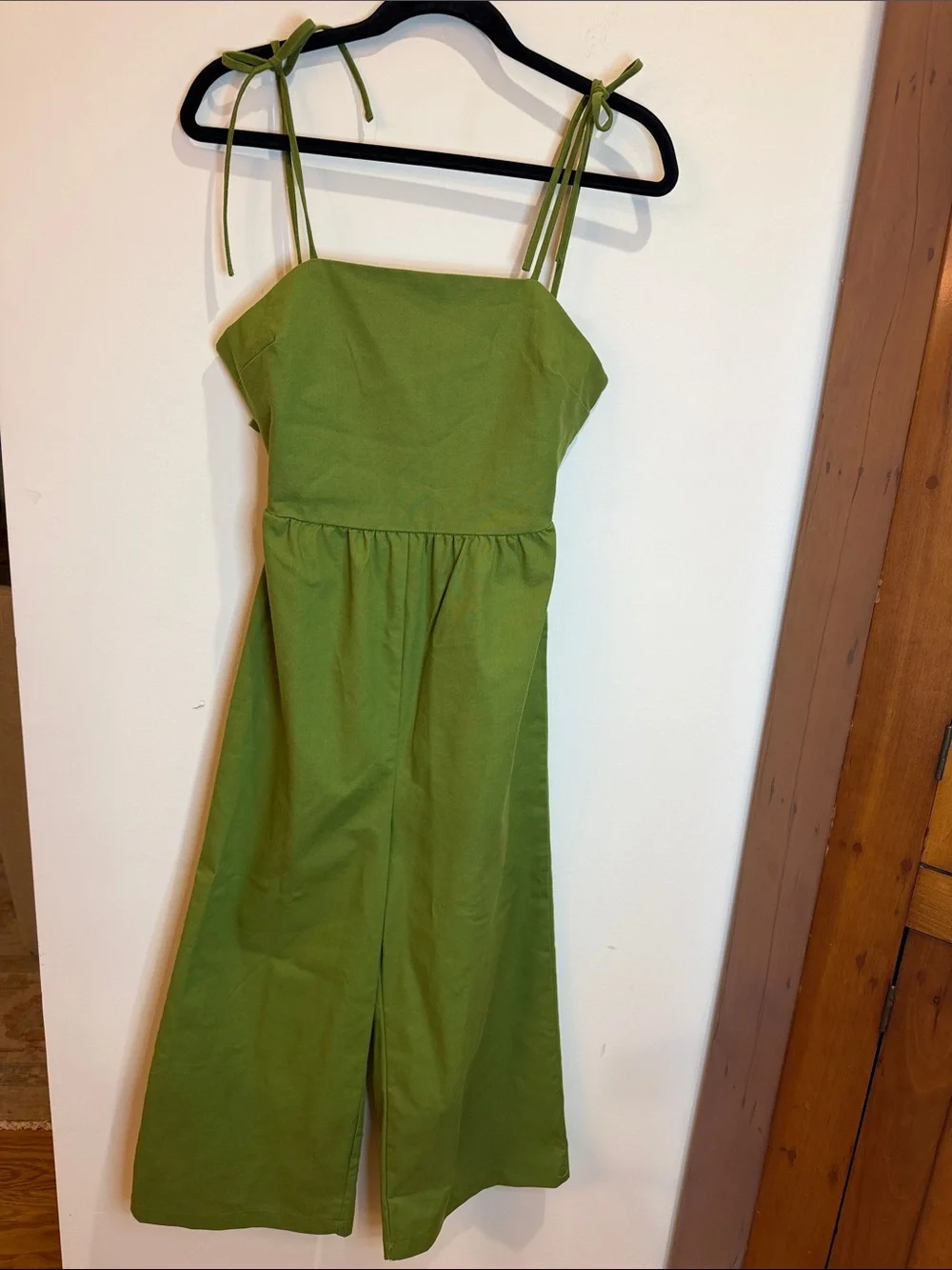 Monteau Los Angeles Green Linen Blend Cropped Jumpsuit w/Stylish Back Tie, S